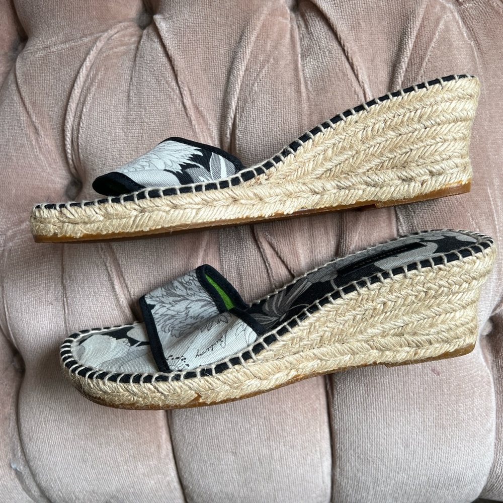 Burberry Tropical Black and Gray Espadrille Sandals - Picture 4 of 5
